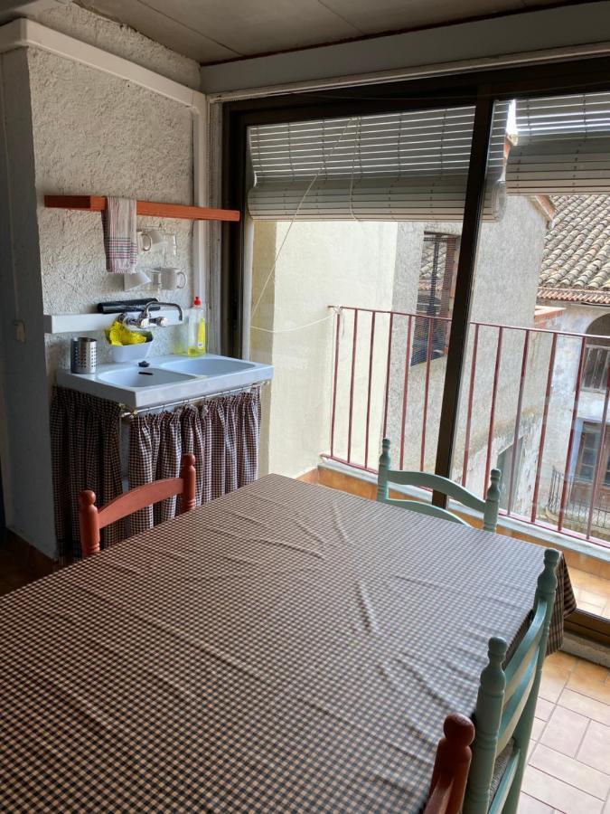 Hostal Casiano Camarasa Eksteriør billede